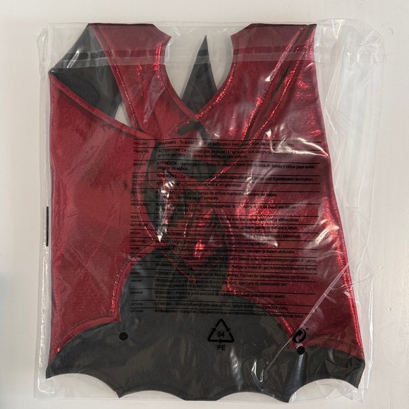 Kid’s Victorian Vampire Costume - Red and Black New - Picture 6 of 13